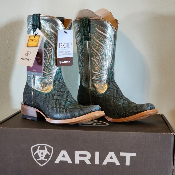 ARIAT Futurity Elephant Print Size 8.5 Green Gold Cowboy Boots Square Toe - Picture 4 of 8